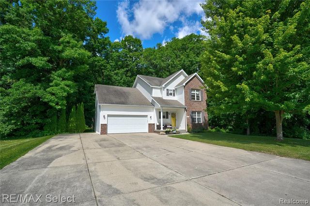 4449 Pondview Drive, Swartz Creek, MI 48473