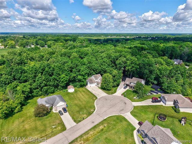 4449 Pondview Drive, Swartz Creek, MI 48473