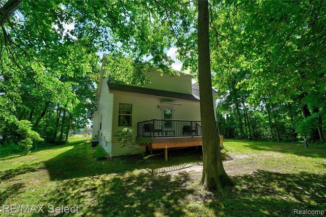 4449 Pondview Drive, Swartz Creek, MI 48473