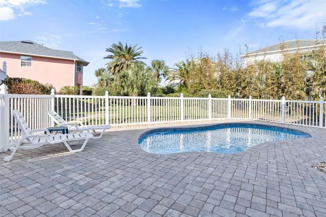 7 MAHOE DRIVE S, Palm Coast, FL 32137