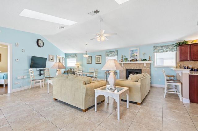 7 MAHOE DRIVE S, Palm Coast, FL 32137