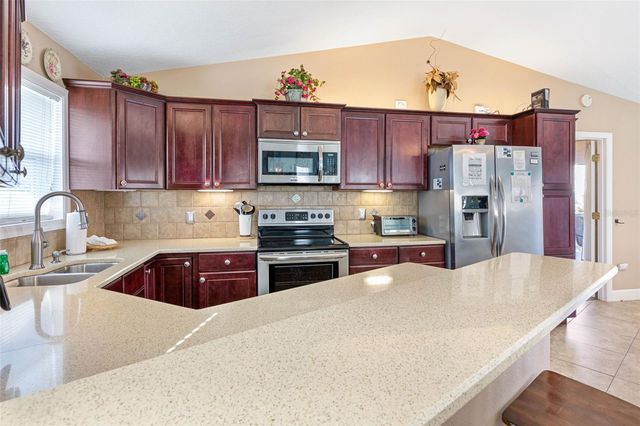 7 MAHOE DRIVE S, Palm Coast, FL 32137