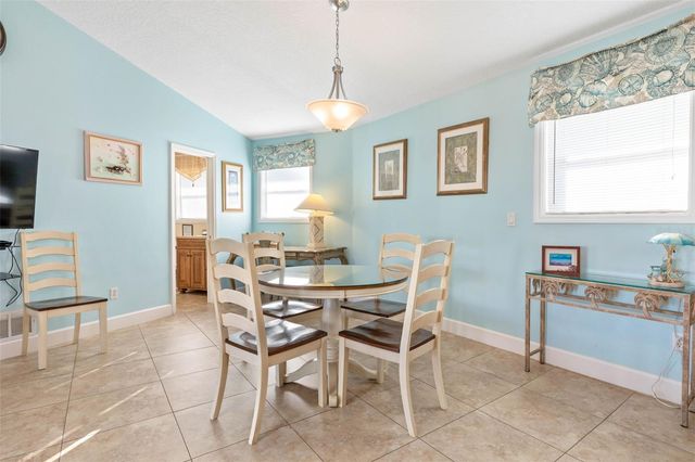 7 MAHOE DRIVE S, Palm Coast, FL 32137