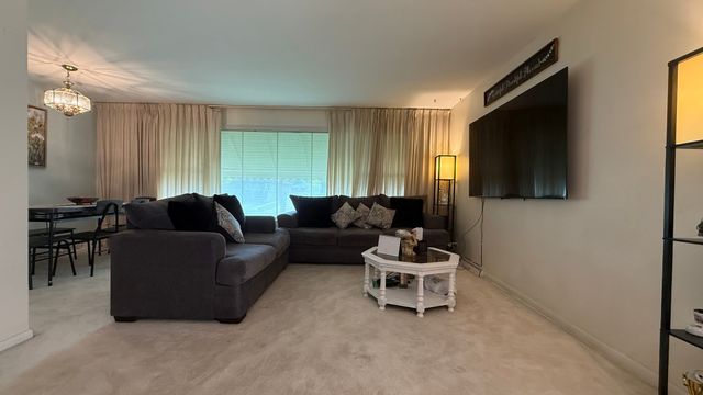 8507 N Olcott Avenue, Niles, IL 60714