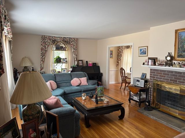 726 Blue Hill Ave, Milton, MA 02186