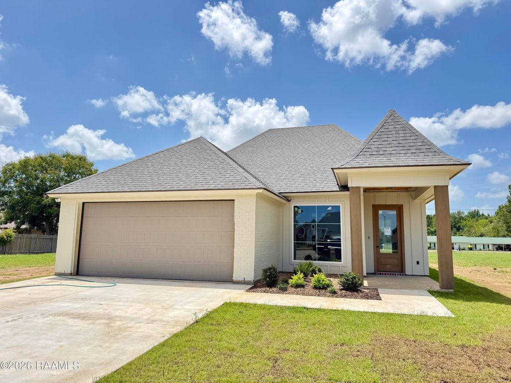 207 Commons Drive, Lafayette, LA 70508