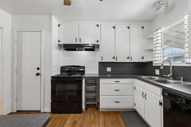 3504 Katrine Street, Haltom City, TX 76117