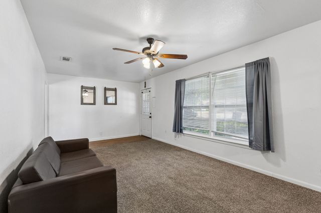 3504 Katrine Street, Haltom City, TX 76117