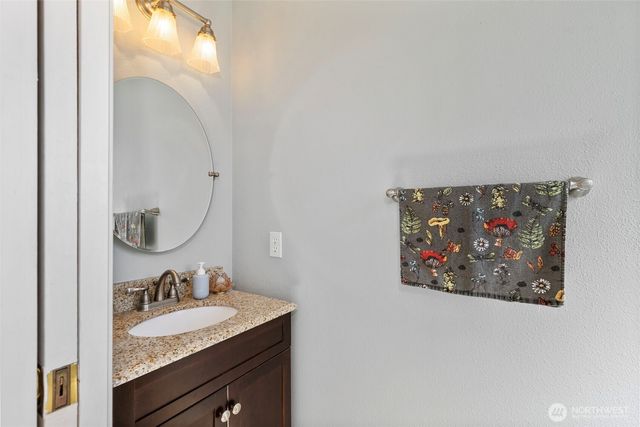 10959 Tulip Place NW, Silverdale, WA 98383
