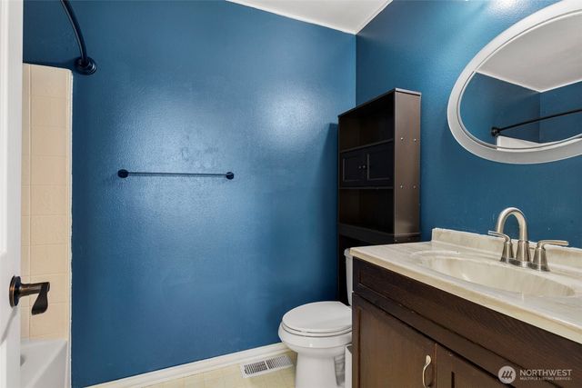 10959 Tulip Place NW, Silverdale, WA 98383