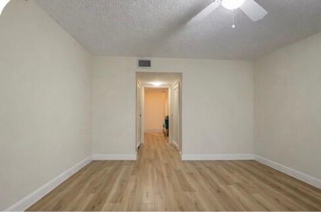 1100 S Crestwood Ct S 1109, Royal Palm Beach, FL 33411