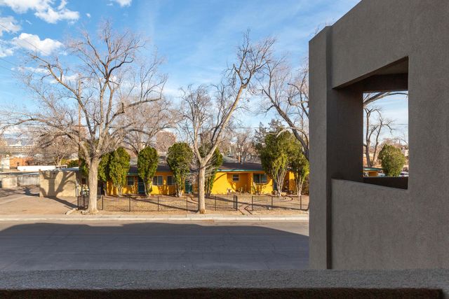 309 11th Street SW, Albuquerque, NM 87102