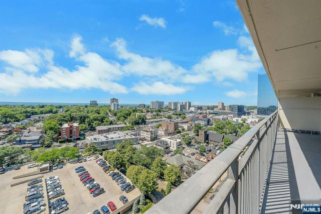 1530 palisade Avenue 15N, Fort Lee, NJ 07024