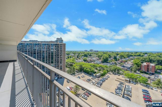 1530 palisade Avenue 15N, Fort Lee, NJ 07024