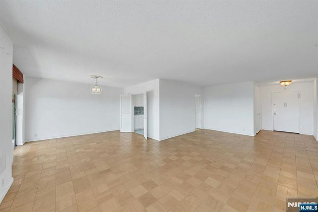 1530 palisade Avenue 15N, Fort Lee, NJ 07024