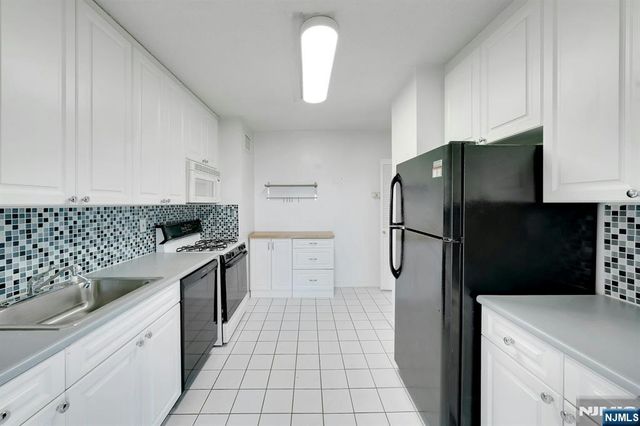 1530 palisade Avenue 15N, Fort Lee, NJ 07024