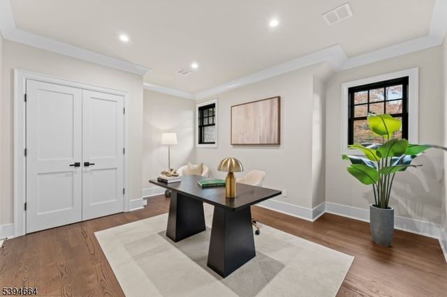 330 Hartshorn Dr, Millburn Twp., NJ 07078