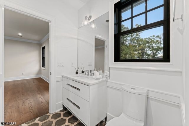 330 Hartshorn Dr, Millburn Twp., NJ 07078