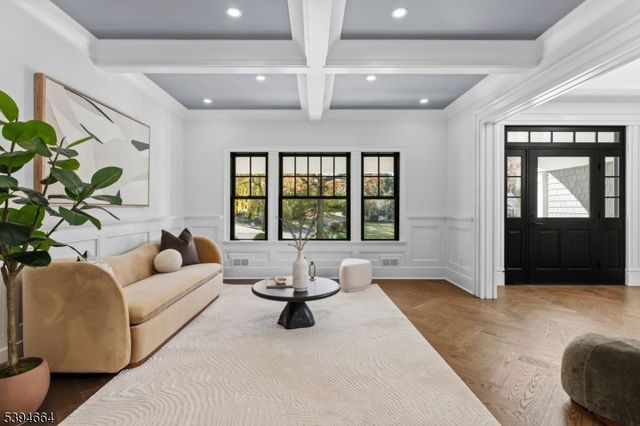 330 Hartshorn Dr, Millburn Twp., NJ 07078