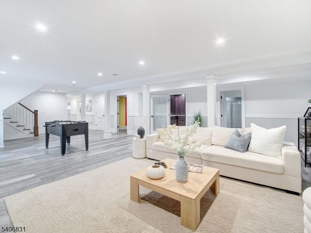 330 Hartshorn Dr, Millburn Twp., NJ 07078