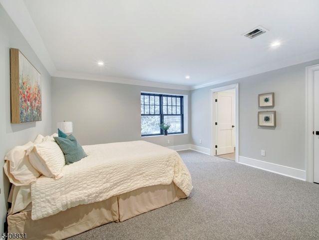 330 Hartshorn Dr, Millburn Twp., NJ 07078