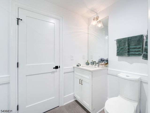 330 Hartshorn Dr, Millburn Twp., NJ 07078