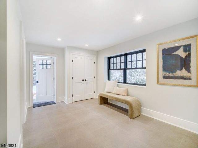 330 Hartshorn Dr, Millburn Twp., NJ 07078