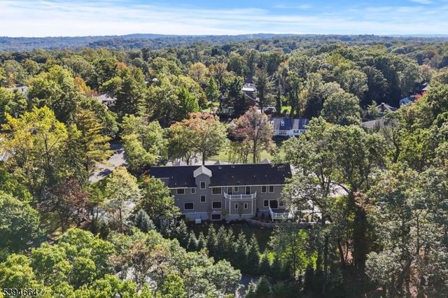 330 Hartshorn Dr, Millburn Twp., NJ 07078