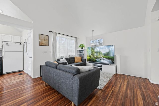 1377 W BREAK WATER DR, Taylorsville, UT 84123