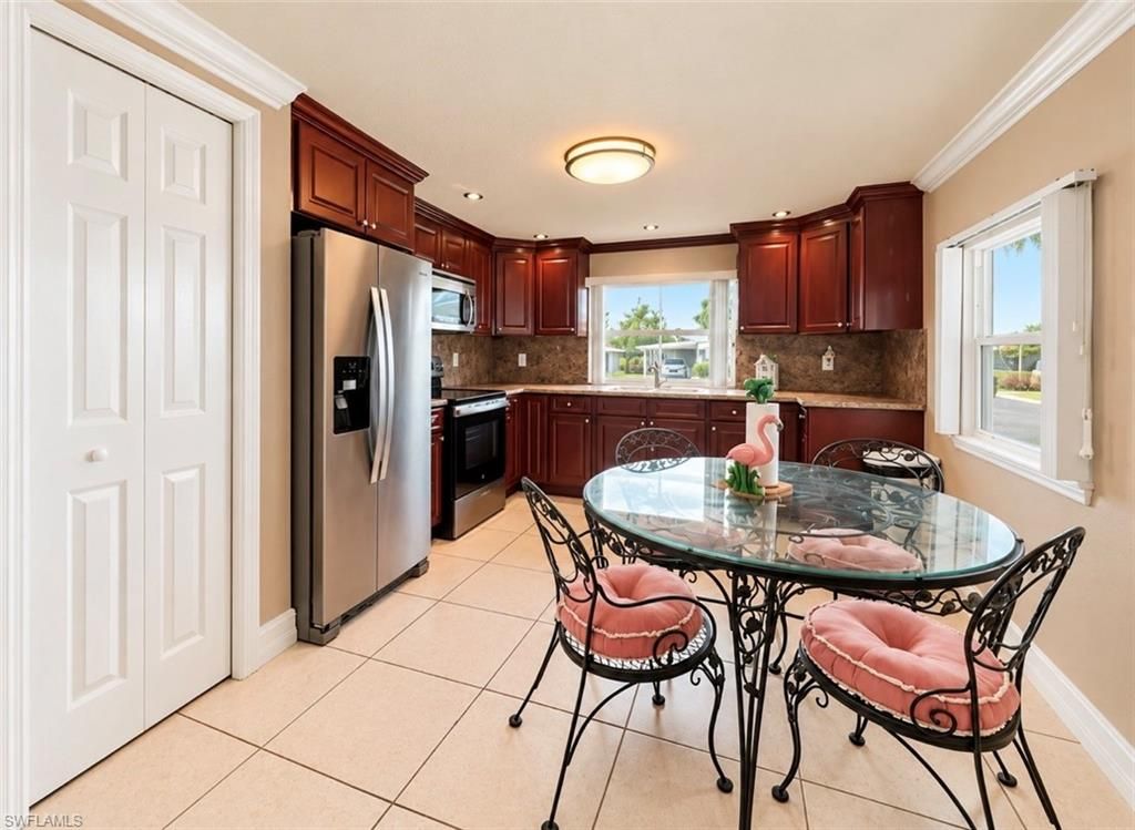 164 Cape Sable DR, NAPLES, FL 34104 — photo 2