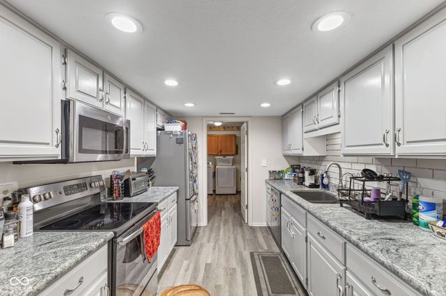 7650 Castleton Farms West Drive, Indianapolis, IN 46256