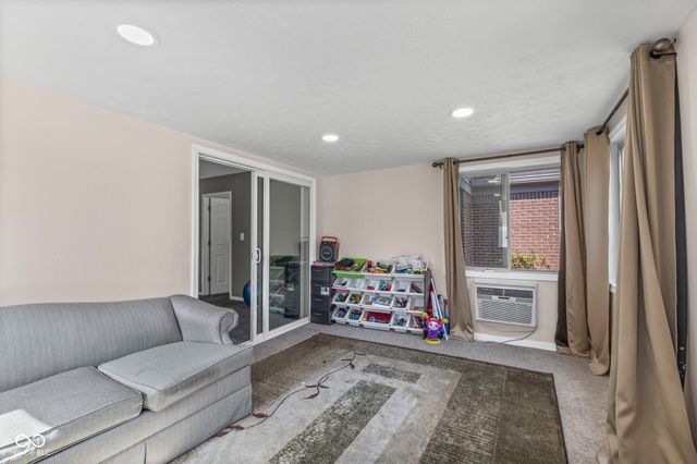 7650 Castleton Farms West Drive, Indianapolis, IN 46256