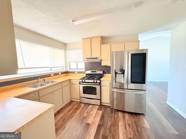 142 Woodvalley Court, Kingsland, GA 31548