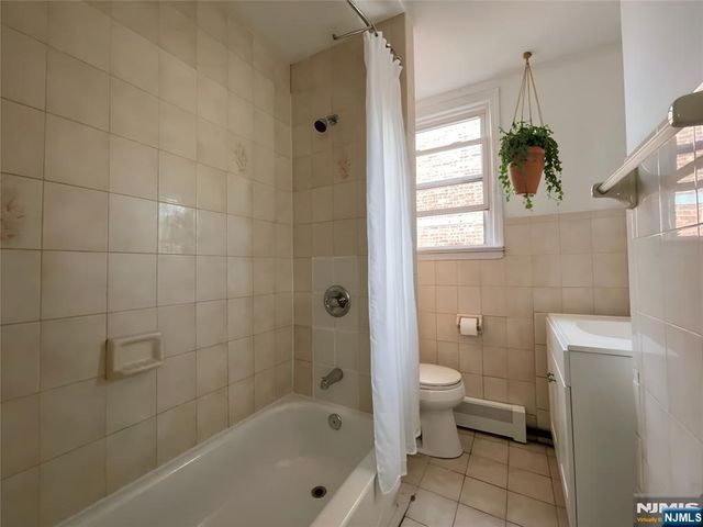 424 Warren Street 2, Harrison, NJ 07029