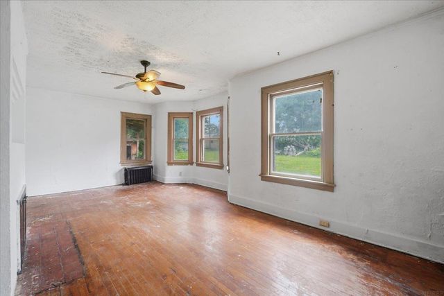 1501 11th Street, Eldora, IA 50627