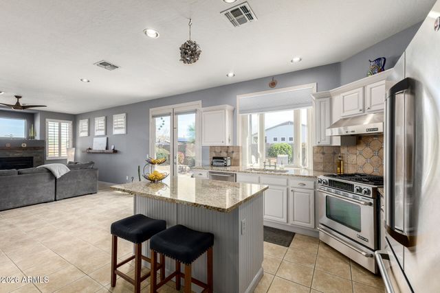 18612 W CAPISTRANO Avenue, Goodyear, AZ 85338