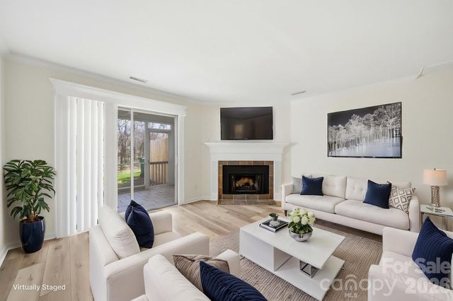 8217 Pineville Matthews Road C, Charlotte, NC 28226