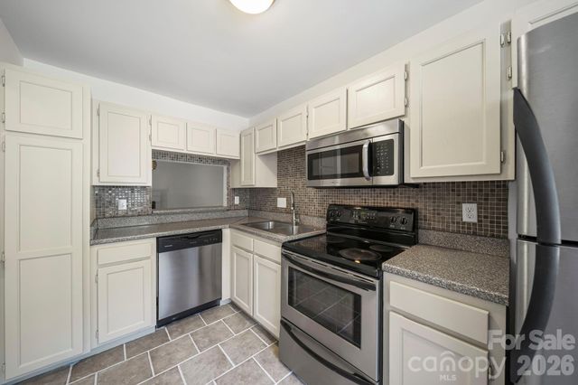 8217 Pineville Matthews Road C, Charlotte, NC 28226