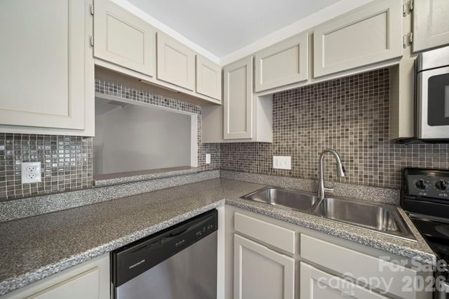 8217 Pineville Matthews Road C, Charlotte, NC 28226