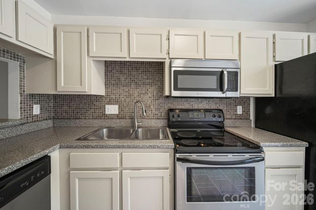 8217 Pineville Matthews Road C, Charlotte, NC 28226