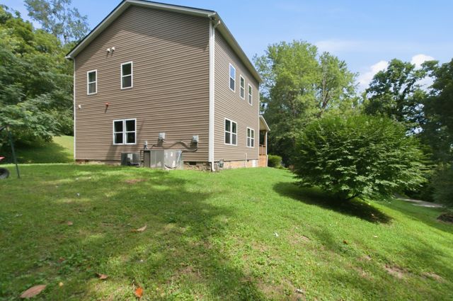 418 Mount Pleasant Rd, Kingston Springs, TN 37082