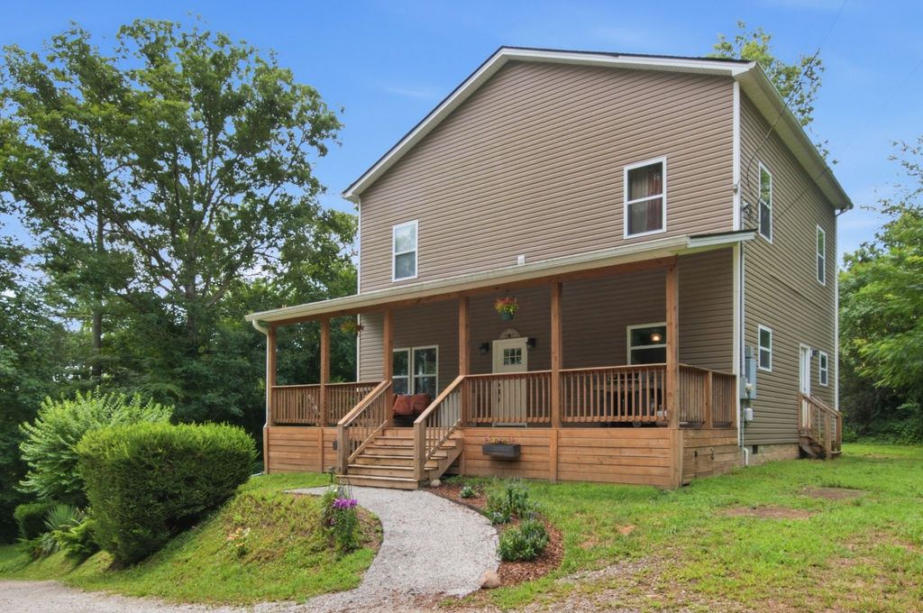 418 Mount Pleasant Rd, Kingston Springs, TN 37082