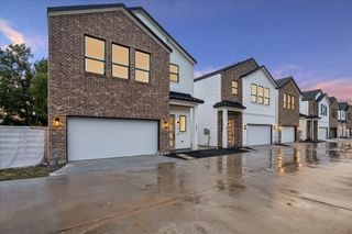 5811 Outer Banks Street, Houston, TX 77091