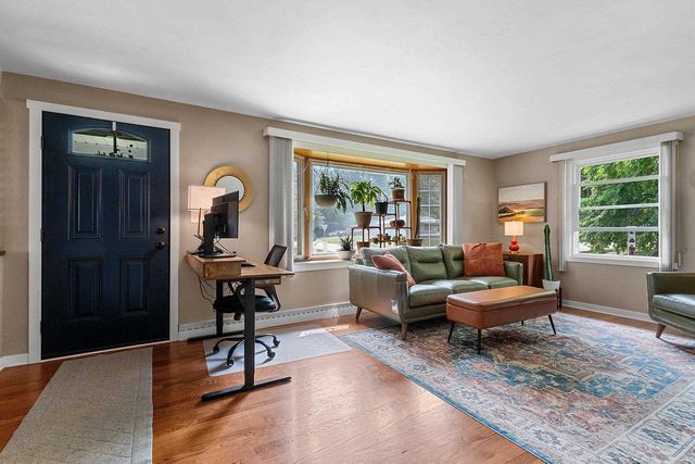 2207 S GREENVIEW STREET, Appleton, WI 54915