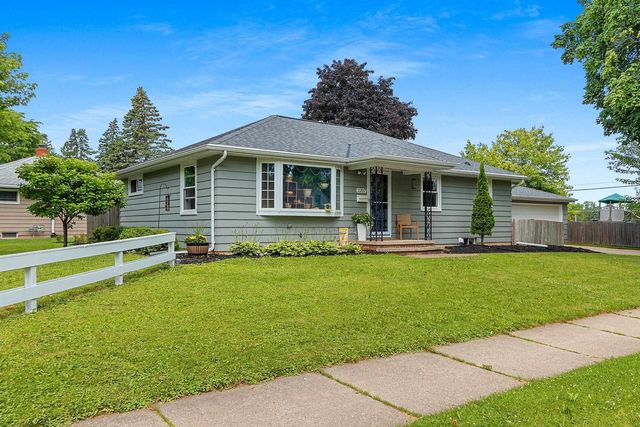 2207 S GREENVIEW STREET, Appleton, WI 54915