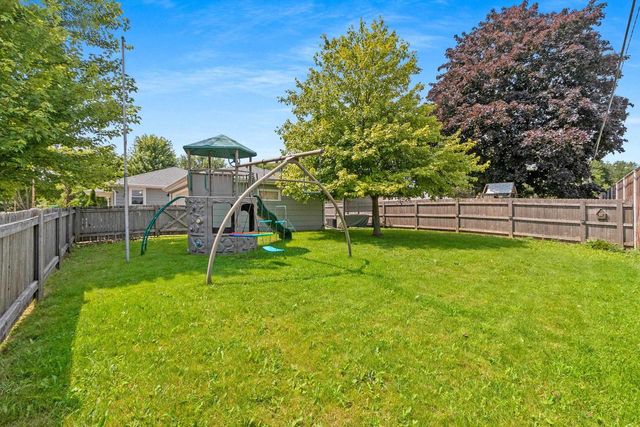 2207 S GREENVIEW STREET, Appleton, WI 54915