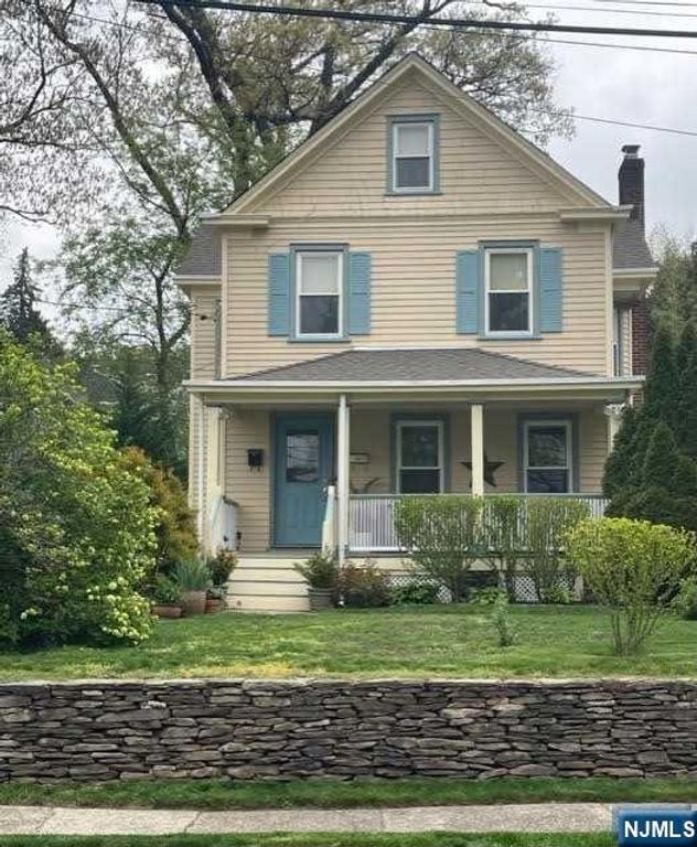 273 Edwards Street 2, Ridgewood, NJ 07450