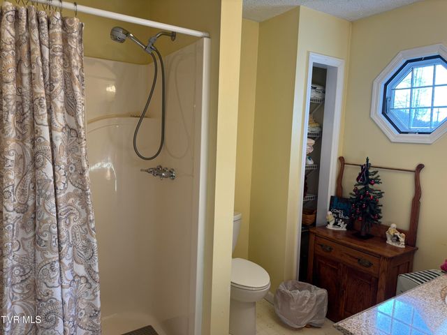 9629 Meade Fork Road, Pound, VA 24279