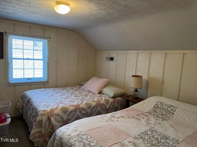 9629 Meade Fork Road, Pound, VA 24279