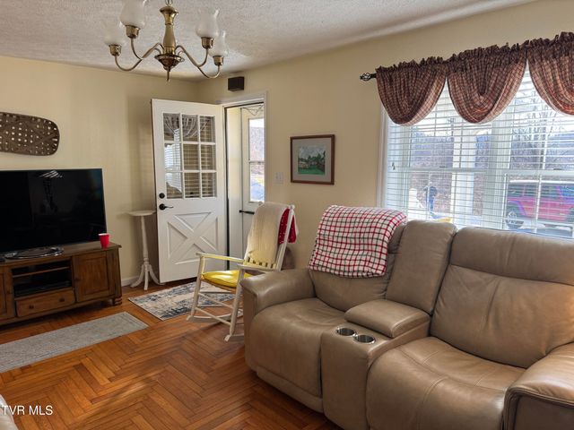 9629 Meade Fork Road, Pound, VA 24279